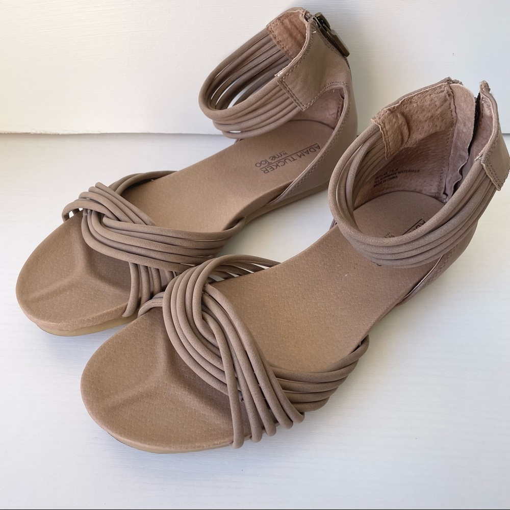 Adam Tucker Me Too Skylar Nude Brown Sandals Size 7.5